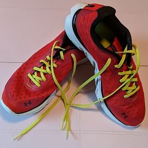 Under Armour Spine Sneakers